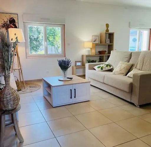 T2 Refait A Neuf Calme Et Agreable شقة *